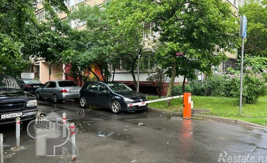 Продажа 1-комн квартиры на вторичном рынке улица Бориса Галушкина,  д. 3 к1