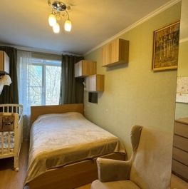 Продажа 3-комн квартиры на вторичном рынке ул Петра Романова,  д. 2,  к. 2