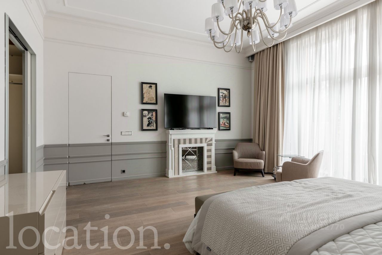 Аренда 4-комн квартиры на вторичном рынке Якиманский переулок, 6