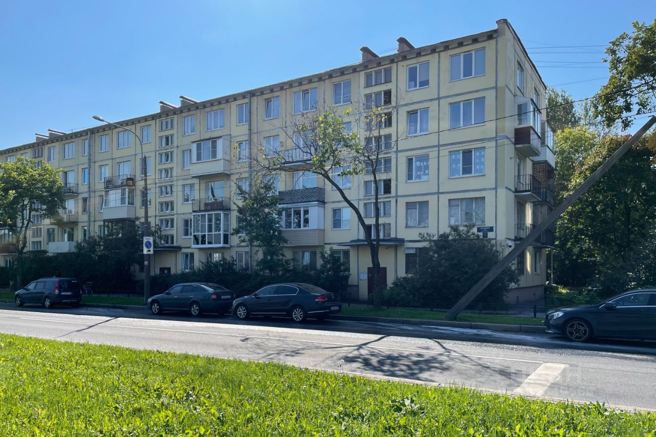 Продажа 3-комн квартиры на вторичном рынке Бассейная улица, 1