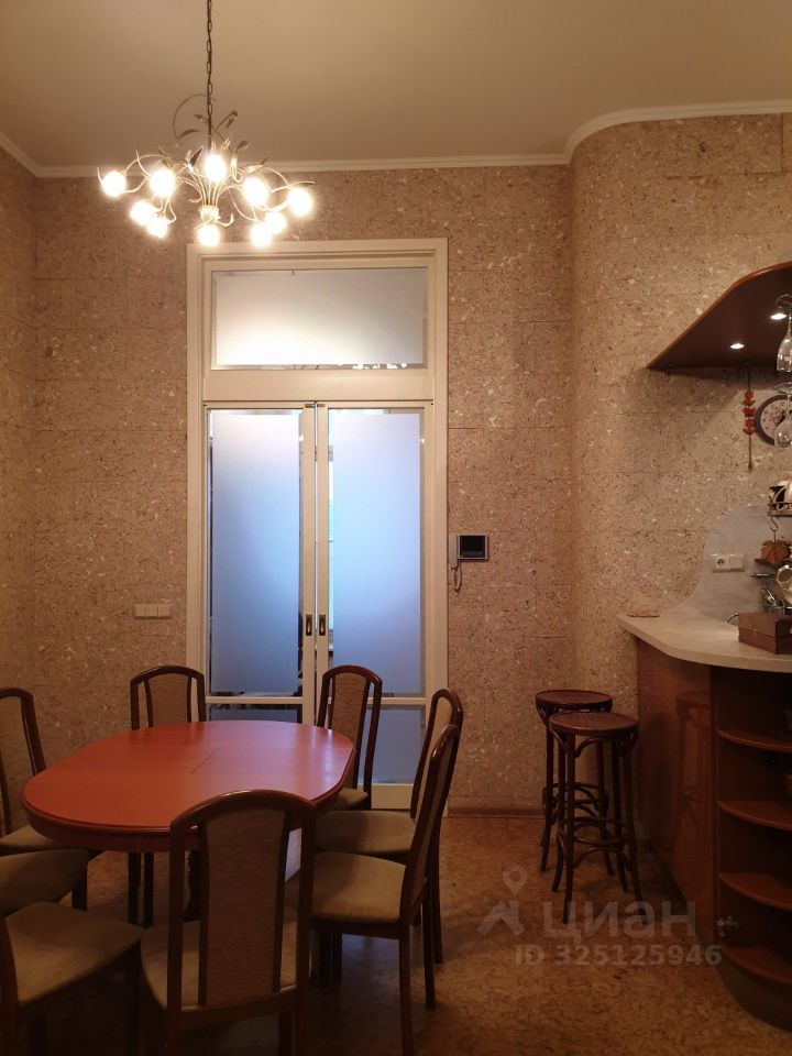 Продажа 2-комн квартиры на вторичном рынке улица Союза печатников, 25а