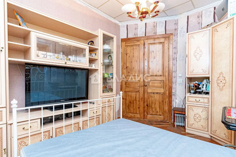 Продажа 2-комн квартиры на вторичном рынке 10-я Советская улица,  д. 19