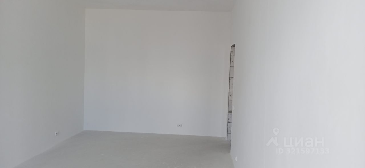 Продажа 4-комн квартиры на вторичном рынке Береговой проезд, 1Б