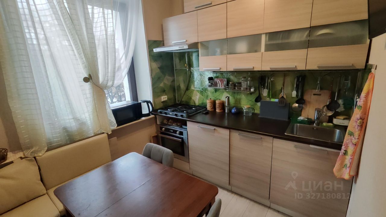 Продажа 2-комн квартиры на вторичном рынке улица Герасима Курина, 8К2