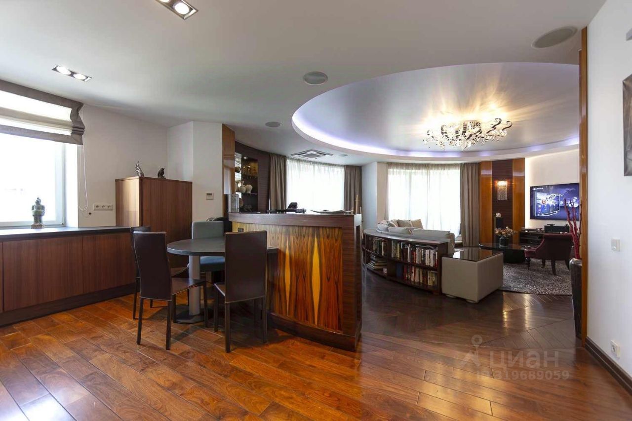 Продажа 4-комн квартиры на вторичном рынке улица Красная Пресня, 7