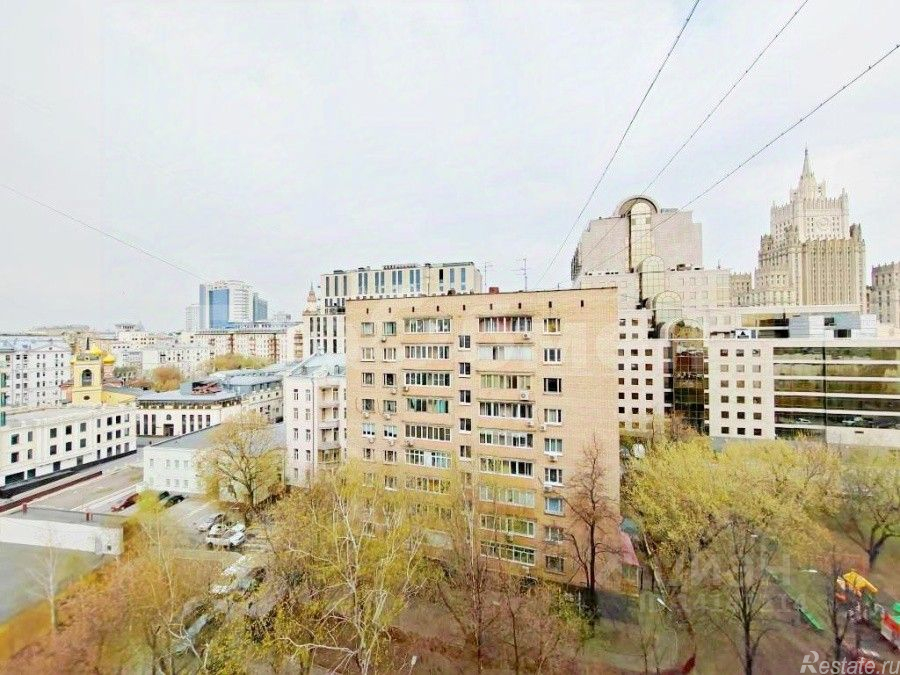 Продажа 2-комн квартиры на вторичном рынке Смоленский 1-й пер,  д. 9