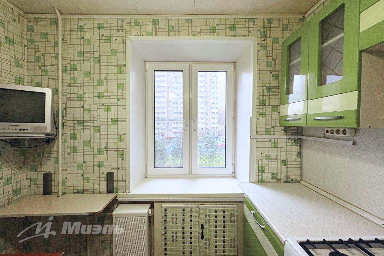 Продажа 1-комн квартиры на вторичном рынке Железнодорожный мкр, Балашиха, улица Пионерская,  д. 12Б