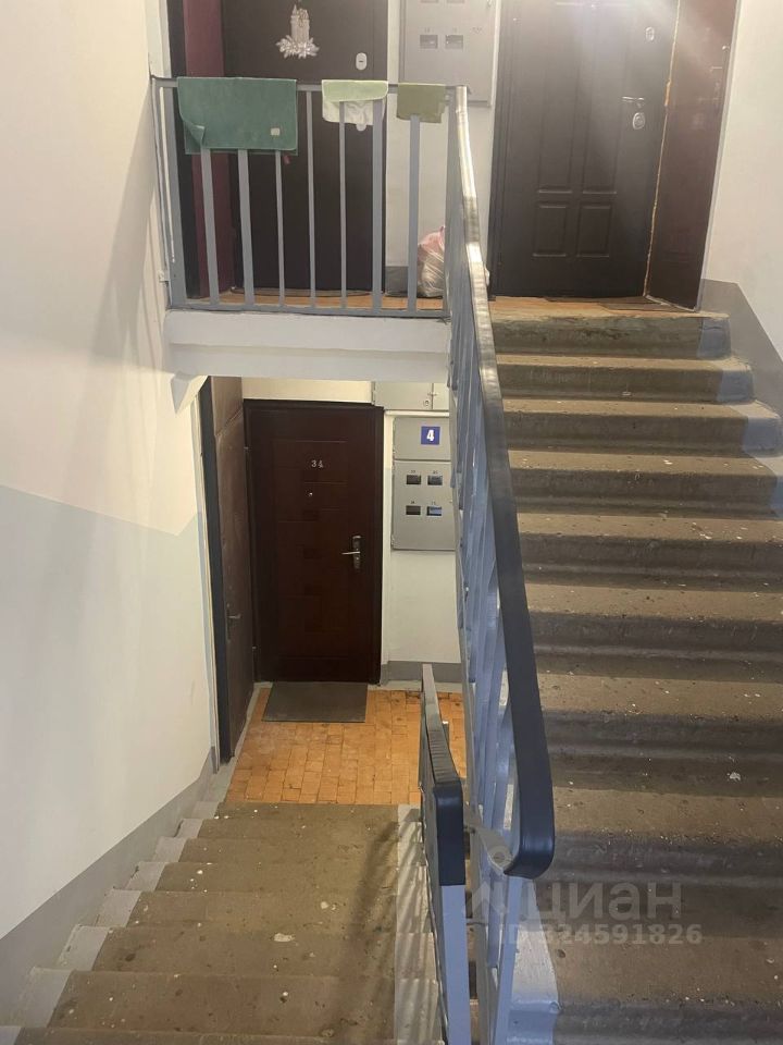 Продажа 2-комн квартиры на вторичном рынке Старый Городок пгт, улица Школьная, 13