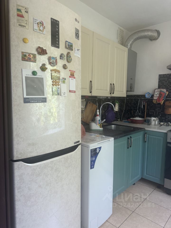 Продажа 3-комн квартиры на вторичном рынке улица Седова, 49