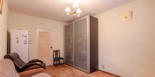 4-комн квартира ул Рихарда Зорге,  д. 7