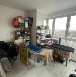 Продажа 3-комн квартиры на вторичном рынке улица Чёрное Озеро