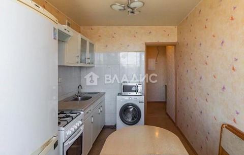Продажа 2-комн квартиры на вторичном рынке Свердловская наб.,  д. 60