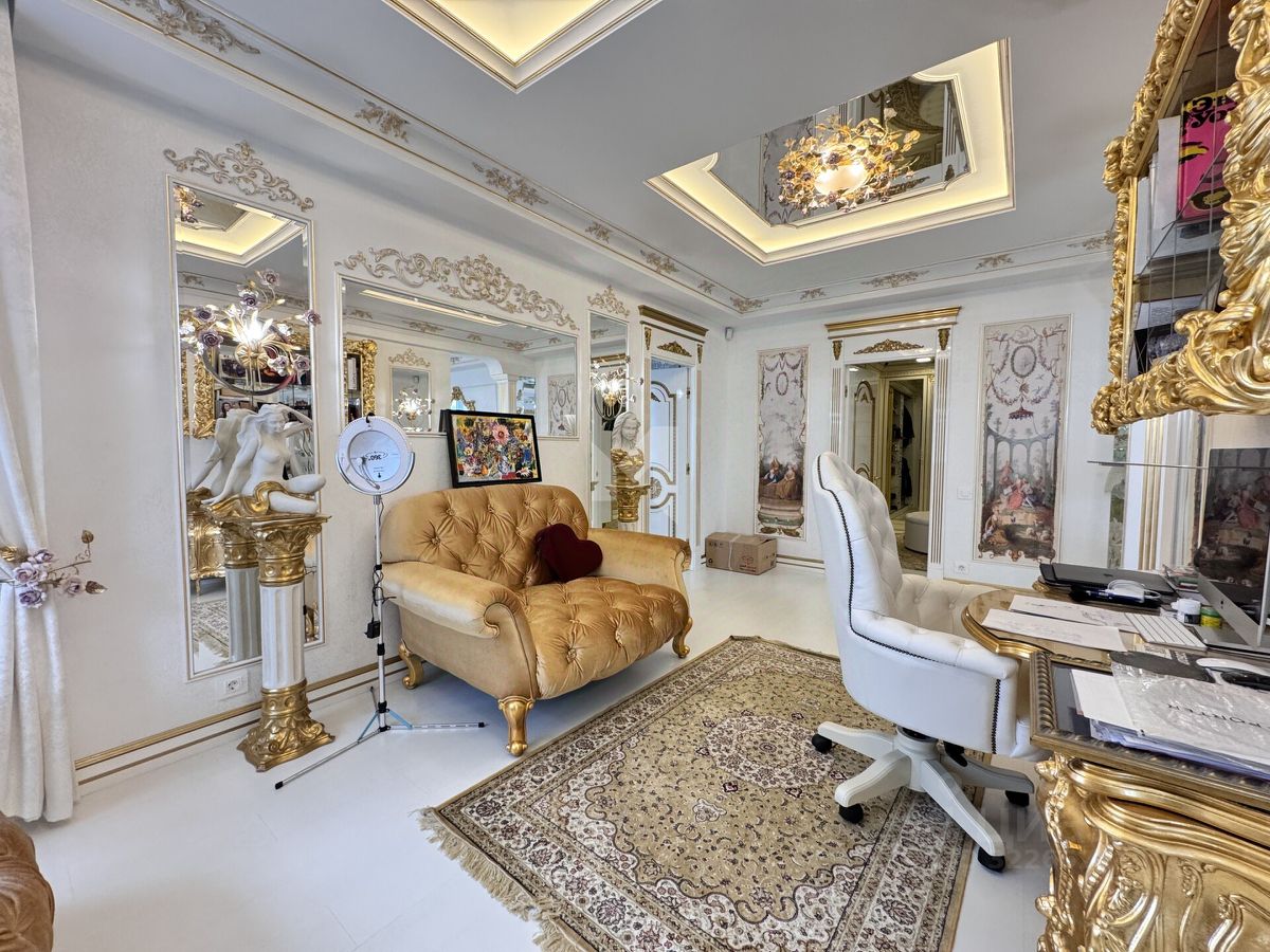 Продажа 6-комн квартиры на вторичном рынке Мосфильмовская улица, 70к6