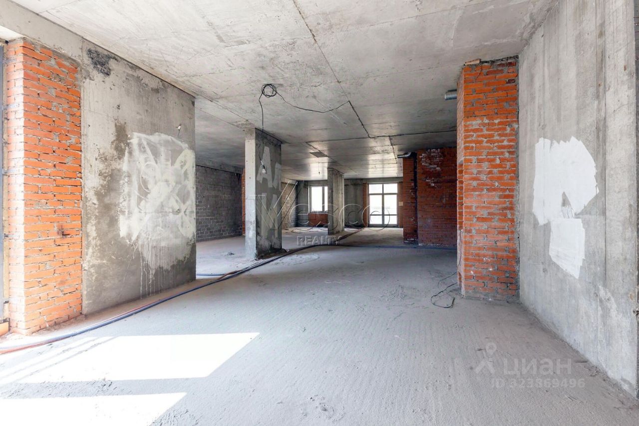 Продажа 3-комн квартиры на вторичном рынке Казарменный переулок, 3