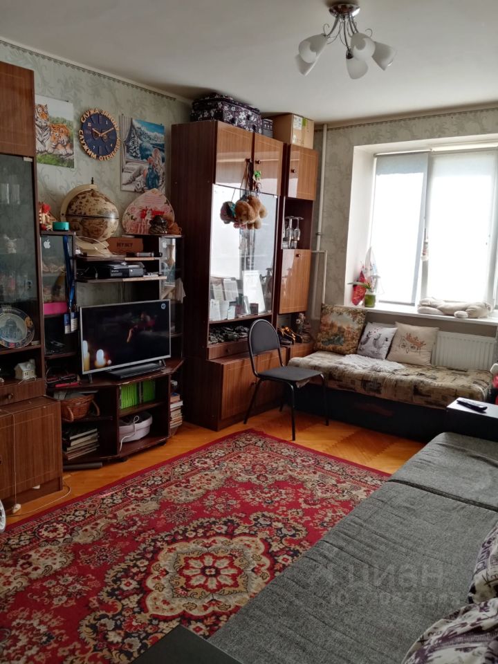 Продажа 3-комн квартиры на вторичном рынке Кронштадт, проспект Ленина, 1