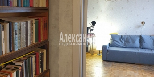 2-комн квартира Коммуны ул. ,  д. 32,  к. 2