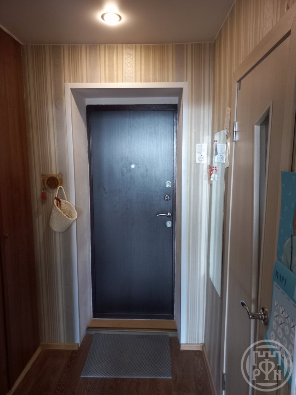 Продажа комнаты Нахимова ул. ,  д. 1