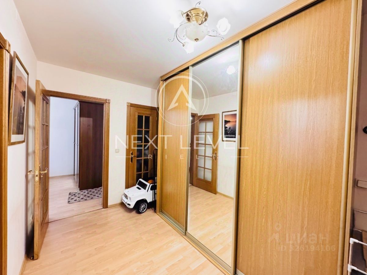 Продажа 2-комн квартиры на вторичном рынке Артековская улица,  д. 9К1