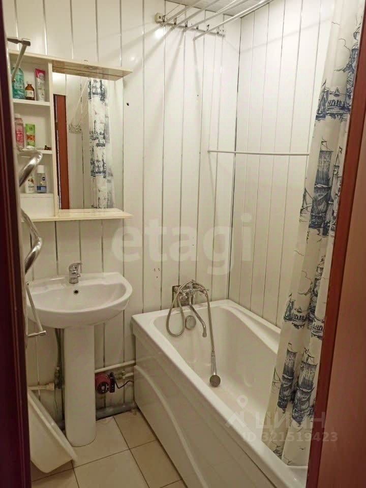 Продажа 2-комн квартиры на вторичном рынке Петергоф, бульвар Разведчика, 12к2