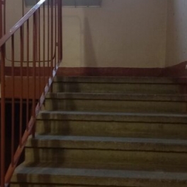 Продажа 2-комн квартиры на вторичном рынке улица Крыленко,  д. 35 к1