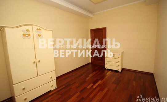 Аренда 4-комн квартиры на вторичном рынке Островной проезд,  д. 8