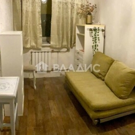 Продажа 4-комн квартиры на вторичном рынке Полтавская ул,  д. 14