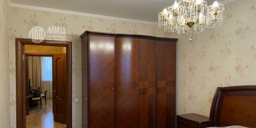 3-комн квартира ул Плющева,  д. 16,  к. 1