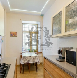 Продажа 3-комн квартиры на вторичном рынке Херсонская улица,  д. 31