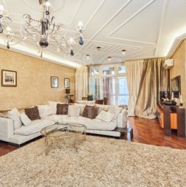 Продажа 4-комн квартиры на вторичном рынке Казарменный пер,  д. 3 с6