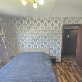 Продажа 2-комн квартиры на вторичном рынке Новосибирская улица,  д. 3