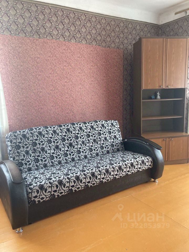 Продажа 2-комн квартиры на вторичном рынке Сланцы, улица Ломоносова, 21