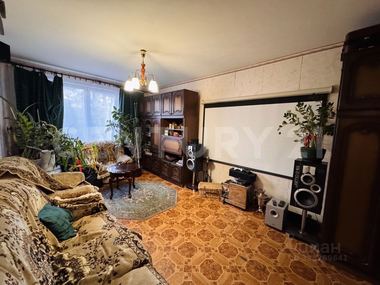Продажа 3-комн квартиры на вторичном рынке Королев, проспект Королева, 6