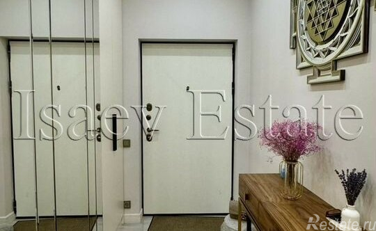 Продажа 2-комн квартиры на вторичном рынке улица Василисы Кожиной