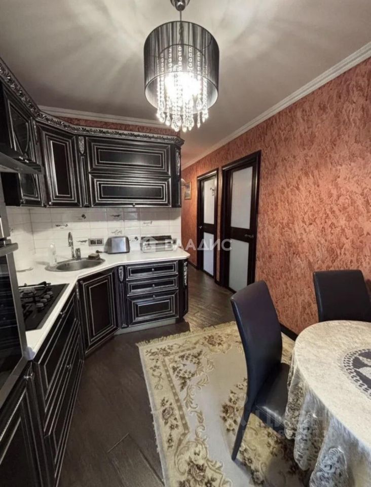 Продажа 3-комн квартиры на вторичном рынке Чехов, улица Мира, 17/6