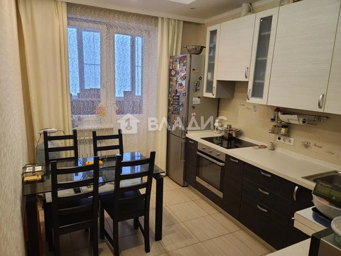 Продажа 2-комн квартиры на вторичном рынке ВНИИССОК, ул. Михаила Кутузова,  д. 15