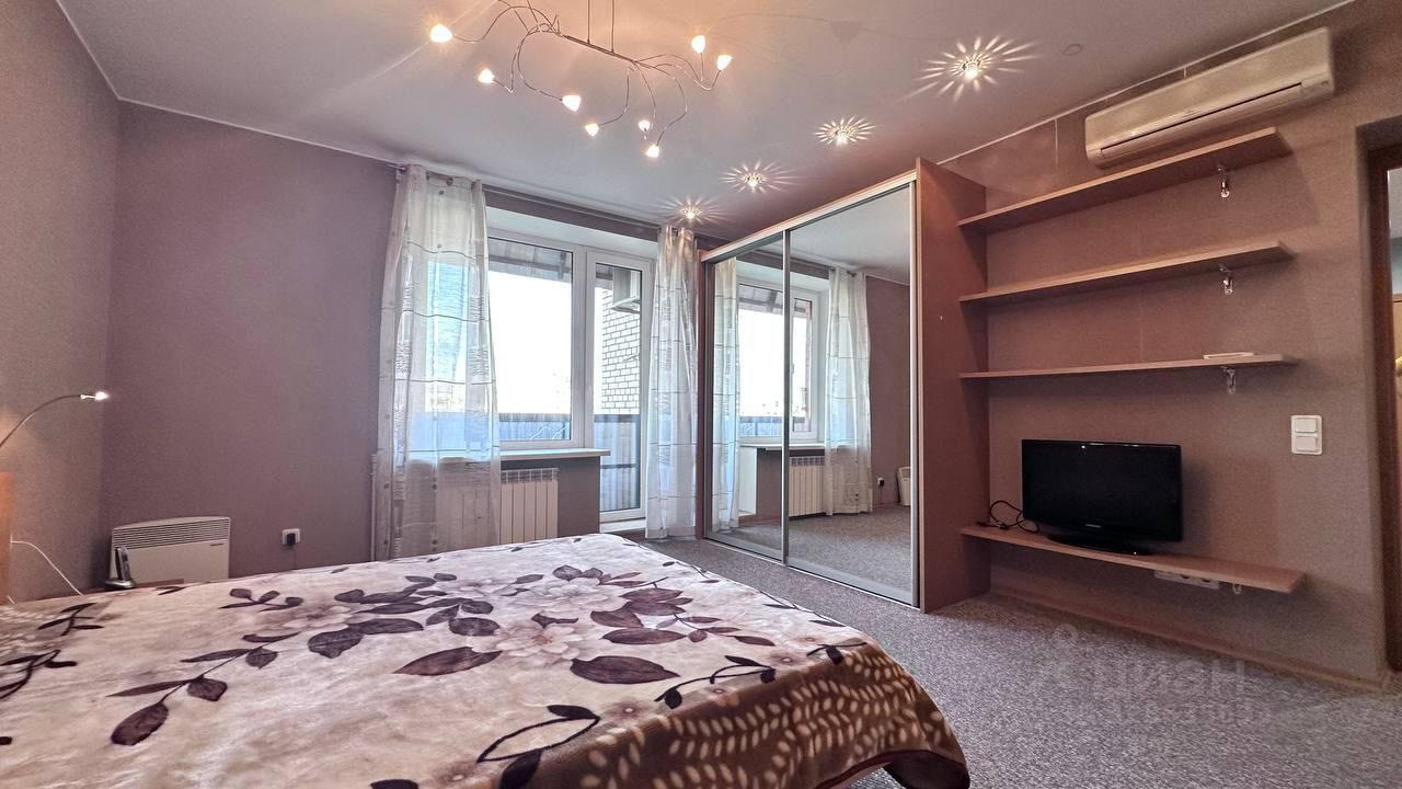 Продажа 4-комн квартиры на вторичном рынке улица Веденеева, 8к1