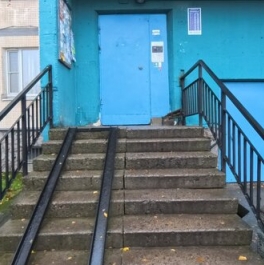 Продажа 3-комн квартиры на вторичном рынке Ириновский пр-кт,  д. 33/49