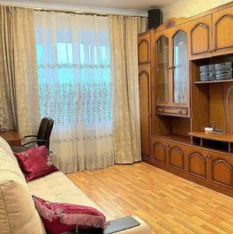 Продажа 1-комн квартиры на вторичном рынке Художников пр-кт,  д. 17,  к. 1