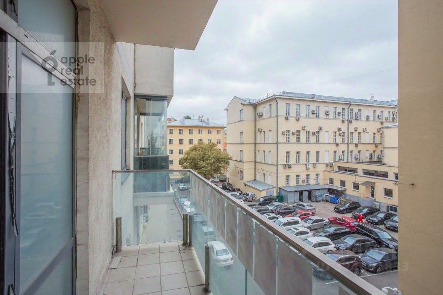 Продажа 4-комн квартиры на вторичном рынке Казарменный переулок, 3