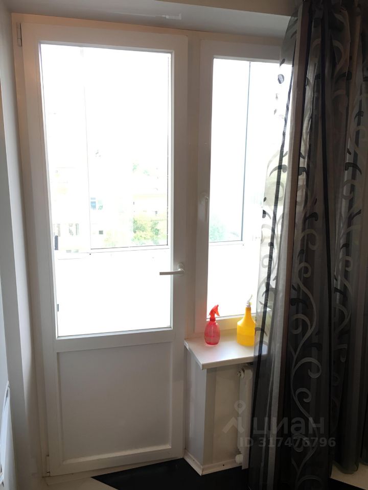 Продажа 3-комн квартиры на вторичном рынке Новопетровская улица, 18