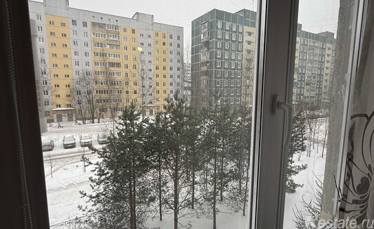 Продажа 1-комн квартиры на вторичном рынке Сертолово г, Кленовая ул,  д. 5 к4