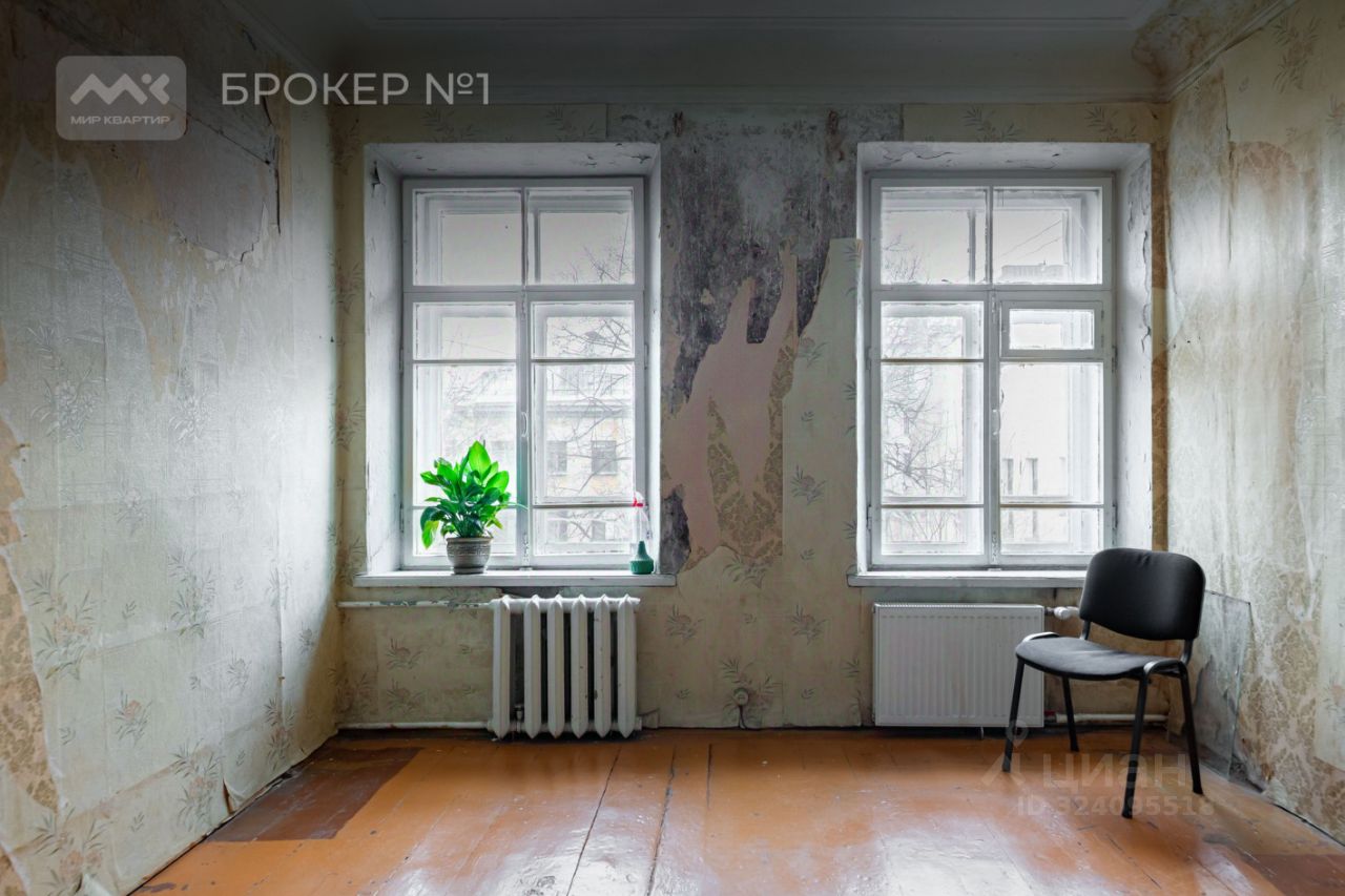 Продажа 3-комн квартиры на вторичном рынке 5-я Васильевского острова линия, 56Б