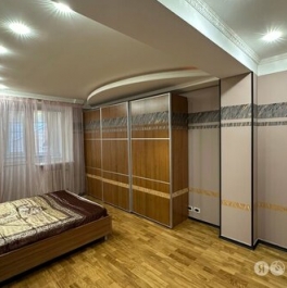 Аренда 3-комн квартиры на вторичном рынке Зоологическая улица,  д. 4