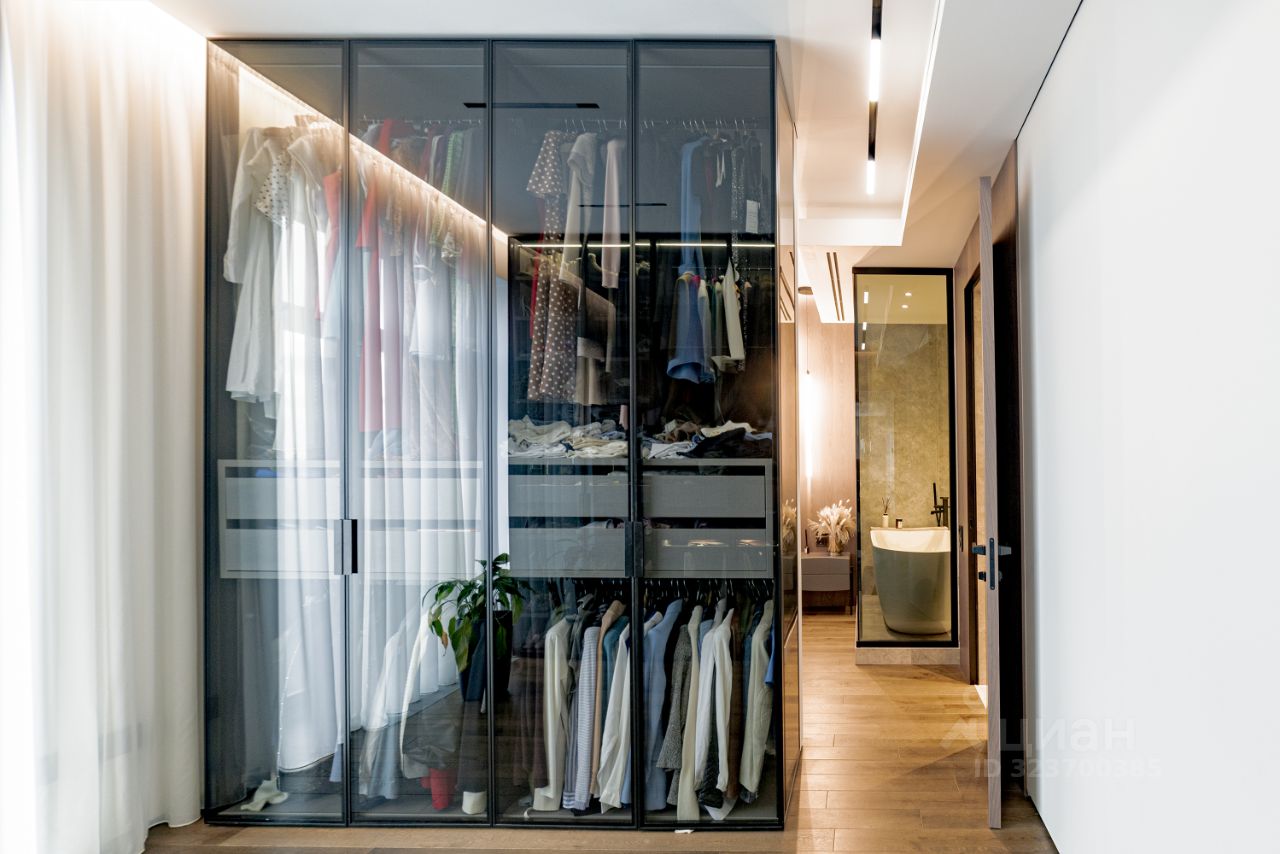 Продажа 4-комн квартиры на вторичном рынке Нежинская улица, 3А