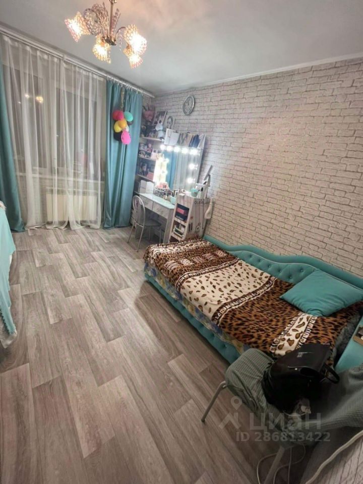 Продажа 3-комн квартиры на вторичном рынке Тельмана, улица Октябрьская, 2