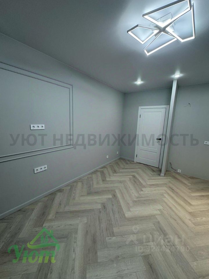 Продажа студии с. Домодедово, улица Современников,  д. 8