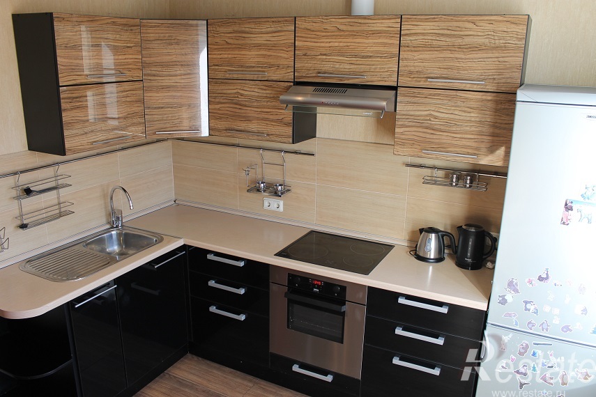 Аренда 3-комн элитного жилья 3-я линия 2-й половины ,  д. 3