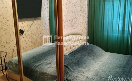 Аренда 4-комн квартиры на вторичном рынке Колпино г, Металлургов ул,  д. 3