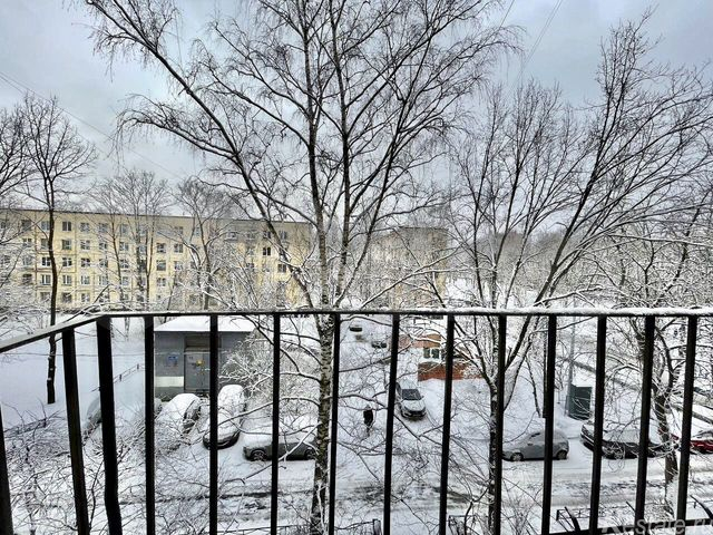 Продажа 1-комн квартиры на вторичном рынке улица Бурцева,  д. 19