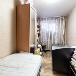 Продажа 3-комн квартиры на вторичном рынке Ломаная улица,  д. 6